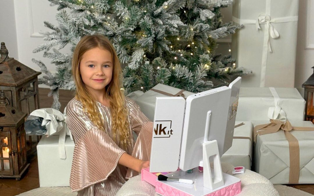 Może Cię to zdziwi, ale pozwalam córce czasem się pomalować